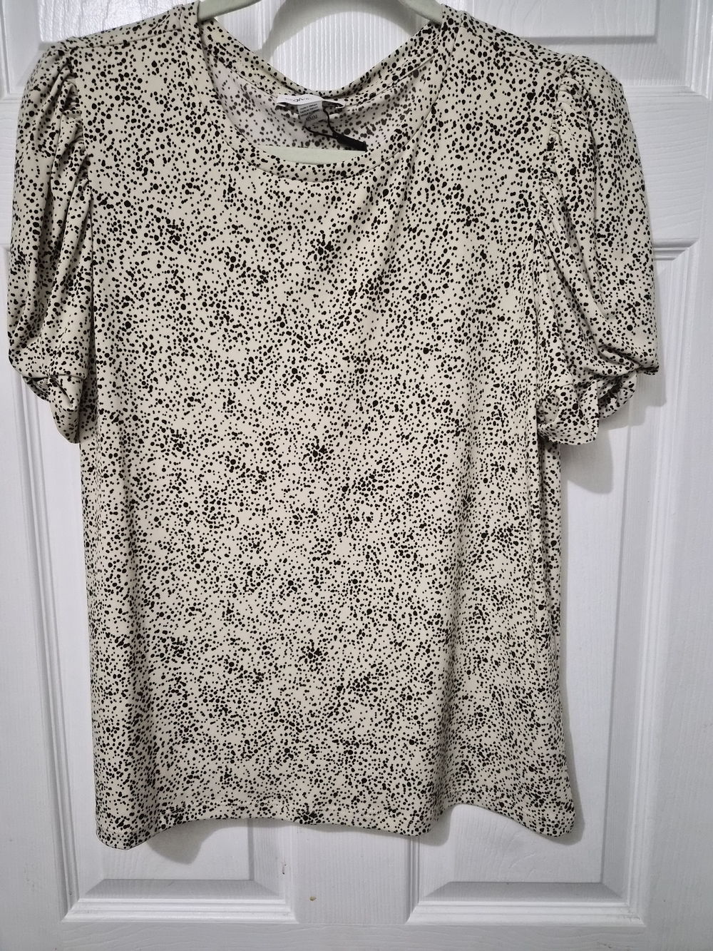 Calvin Klein Cream Top with Black Speckle Print and Puff Sleeves